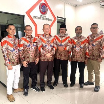 Post Photo