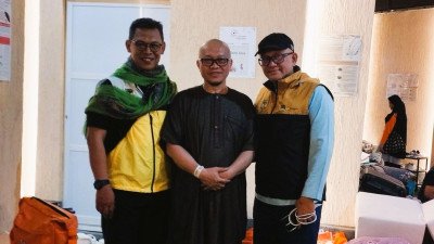 Post Photo