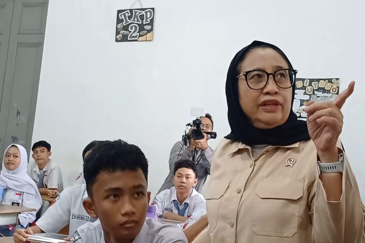 Prabowo Tunjuk Nanik S Deyang Jadi Kepala BGN Baru Gantikan Dadan Hindayana