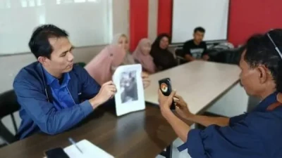Post Photo