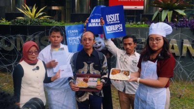 Post Photo