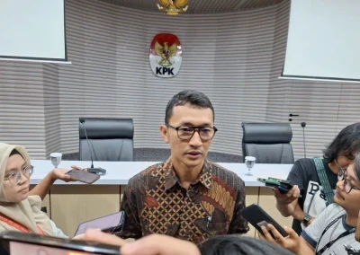 Post Photo