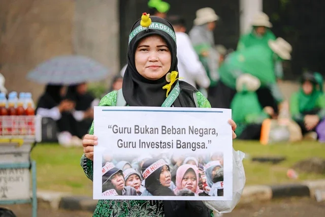 Kabar Baik, Guru Madrasah dan Pengajar Pesantren Bakal Dapat BPJS Ketenagakerjaan